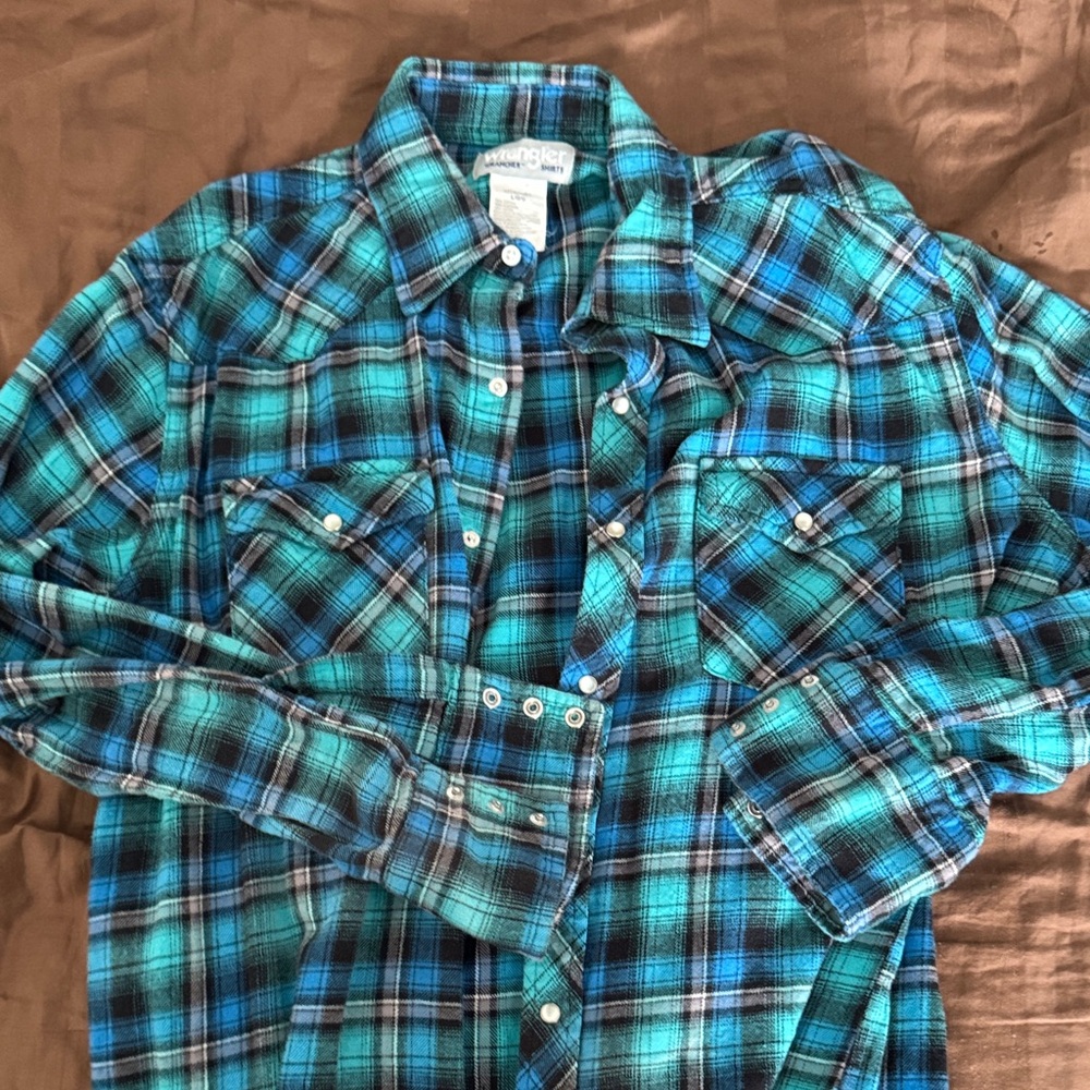 Wrangler Turquoise and Black Plaid Shirt